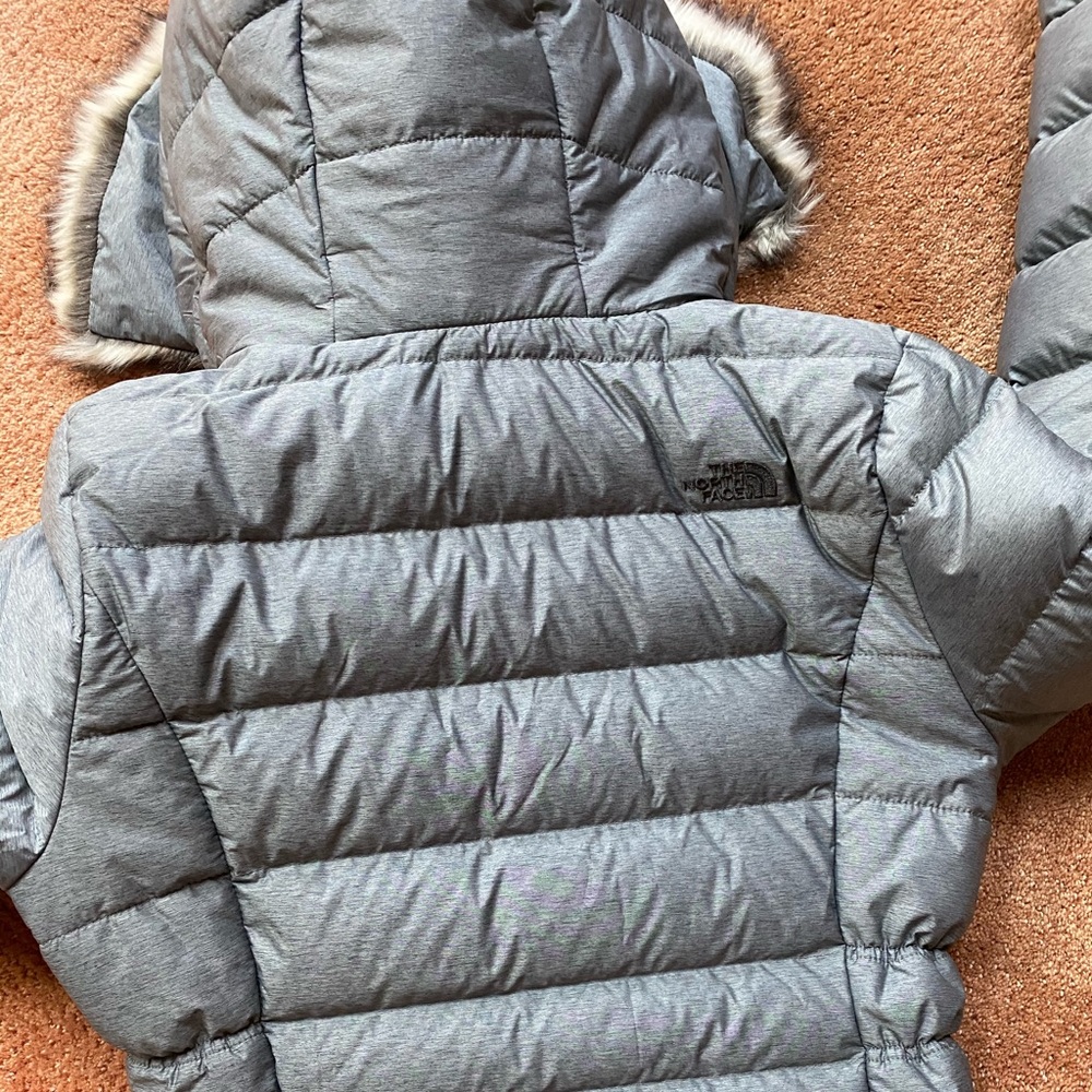 North Face Gotham II jacket (grey) new with tags - Picture 2 of 2